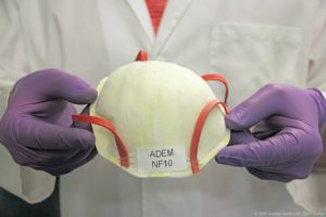 Les chercheurs de l'UofL travaillent à la mise au point d'un masque N95 plus efficace et réutilisable
