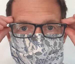 Oise : une entreprise invente une pince à masque anti-buée
