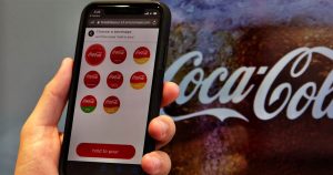Coca-Cola Freestyle dévoile la technologie de versement sans contact par téléphone