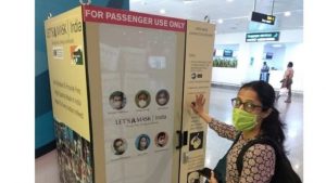 Le premier distributeur automatique sans contact en Inde qui fournit des masques gratuits à l'aéroport de Bengaluru