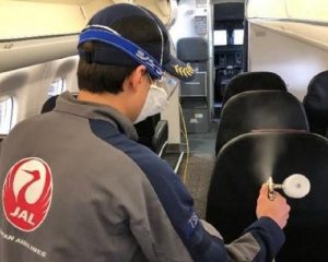 Japan Airlines tue le COVID par son revêtement antiviral en cabine