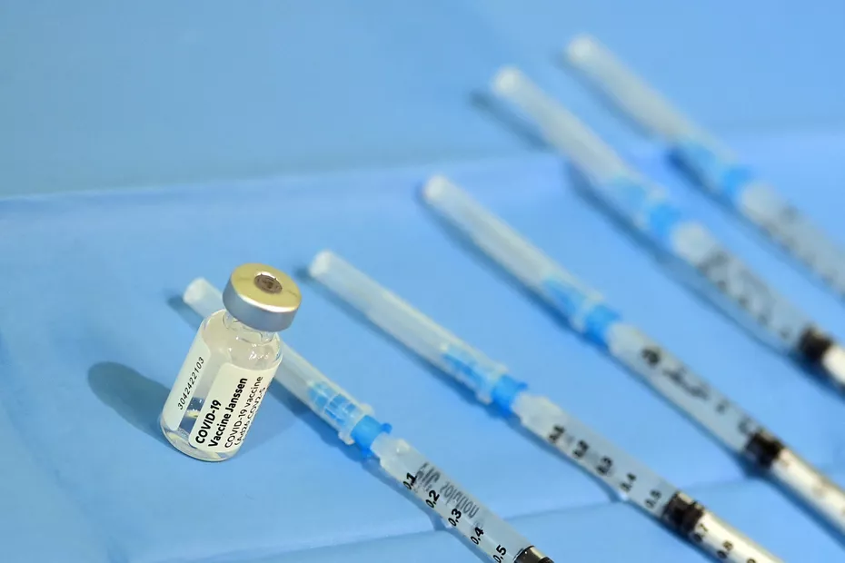 Ouverture de trois lignes de production de vaccins monodoses injectables dans l'Ardèche